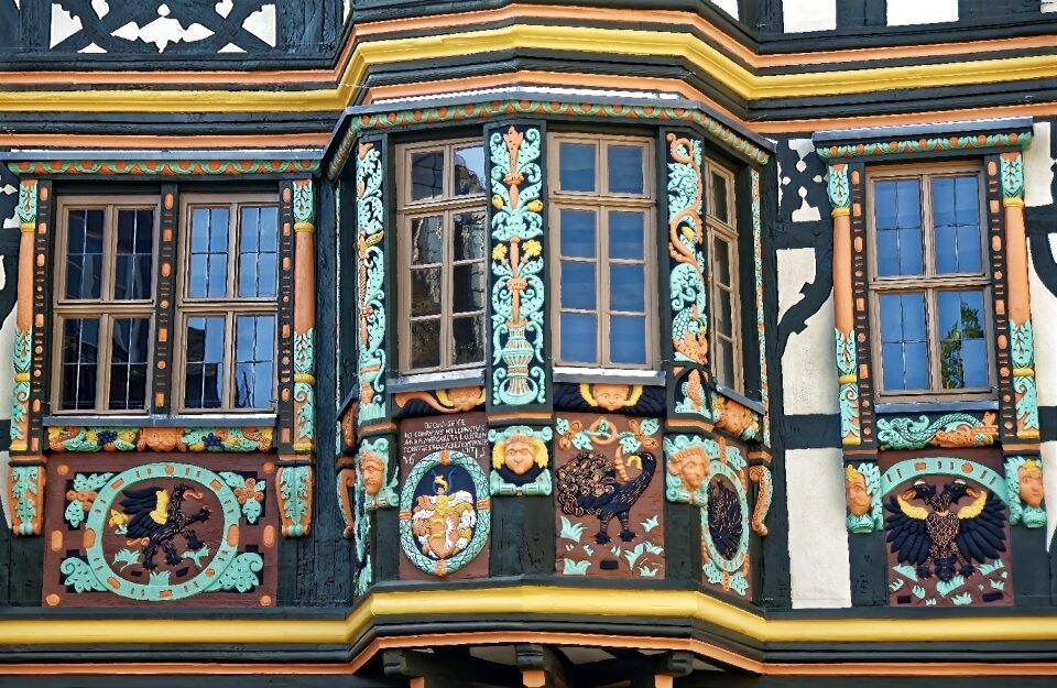 Truss facade historically