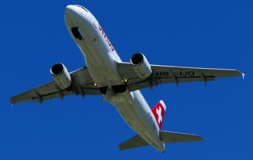Departure swiss bottom