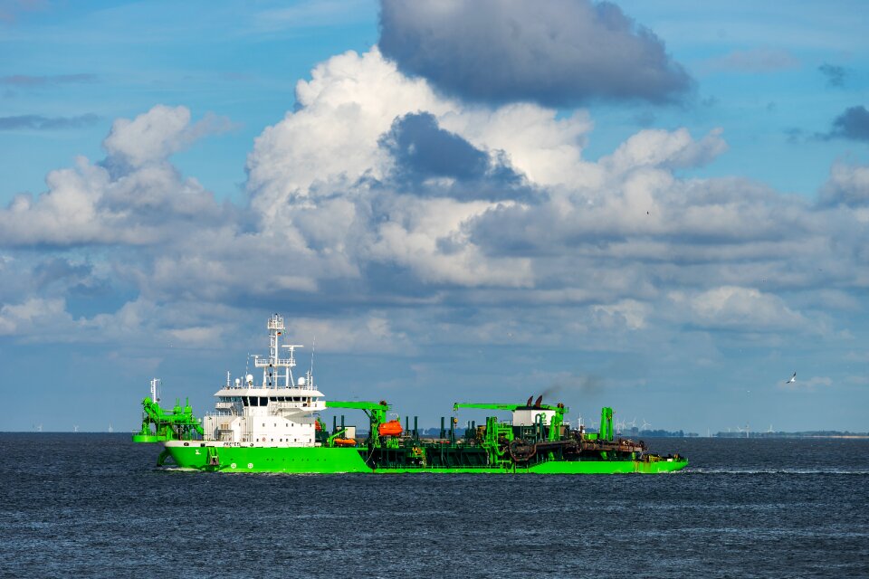 Port water shipping