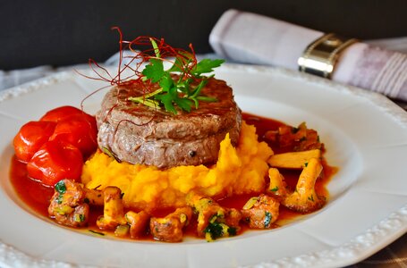 Chanterelles red wine sauce spices kitchen
