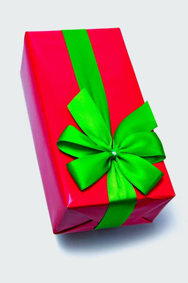 Wrapping green bow design