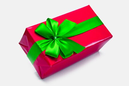 Wrapping green bow design