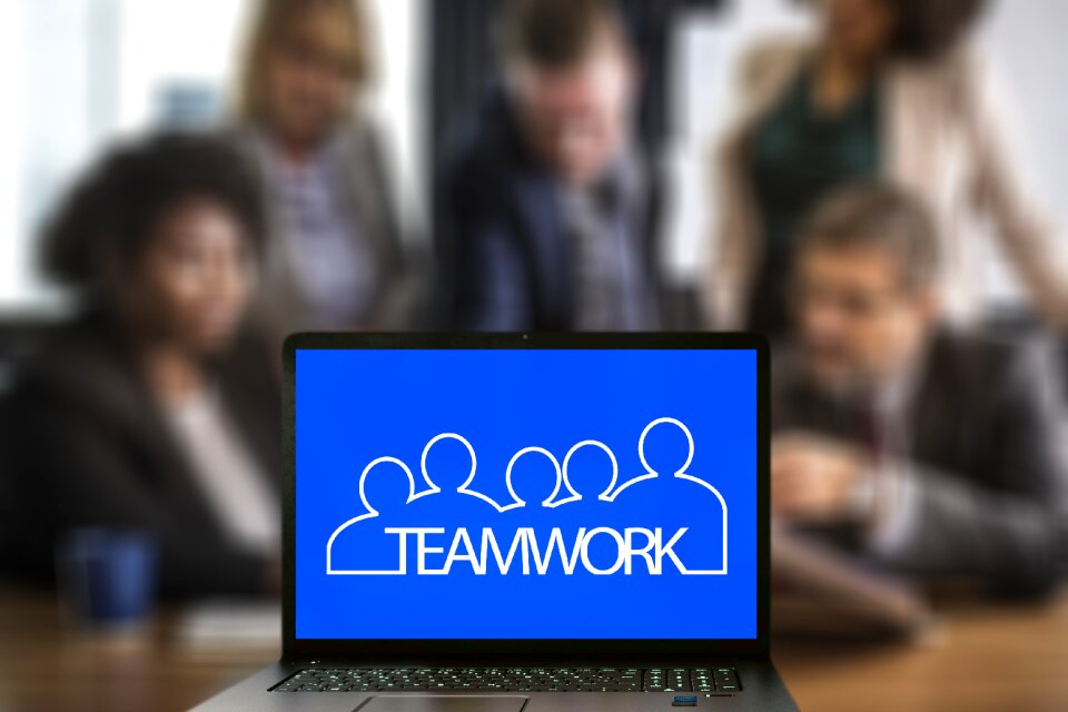 Strategy cooperation community