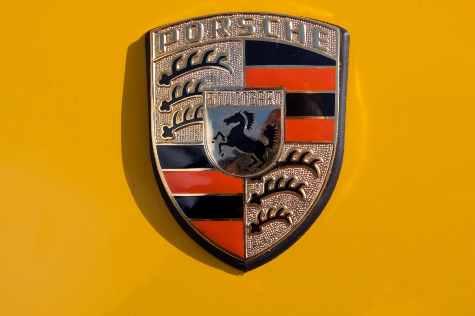 Porsche emblem metal