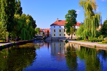 Clean mill pond fountain photo