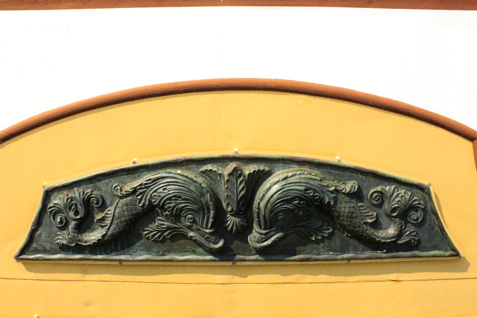 Ornament steamer ship