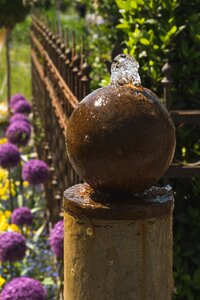 Garden water fountain