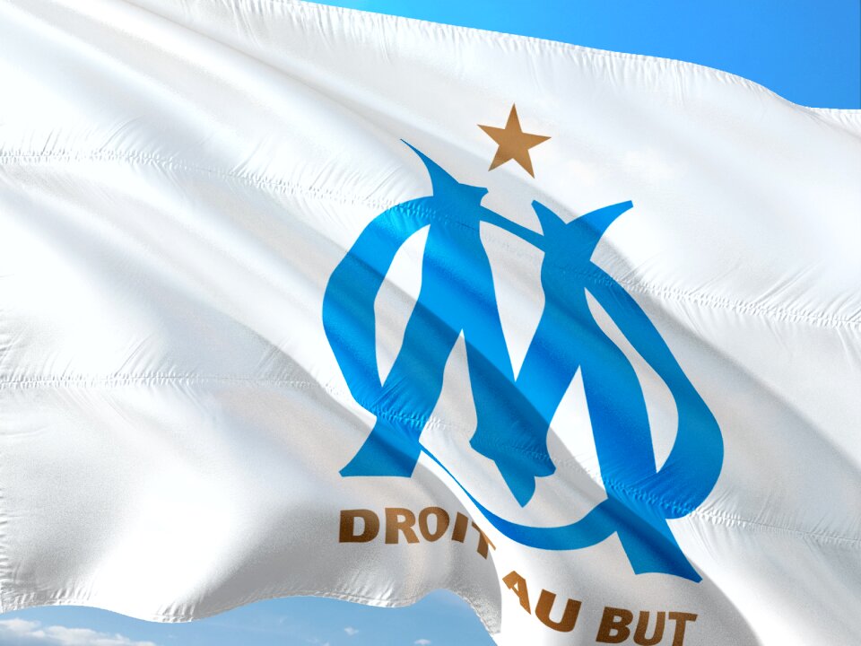 Ligue 1 flag olympique marseille