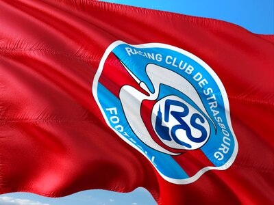 Ligue 1 flag racing strasbourg photo