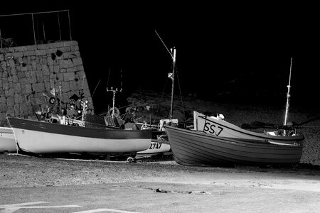Light beached fishing