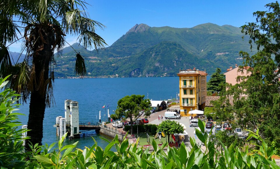 Italy lake tourism