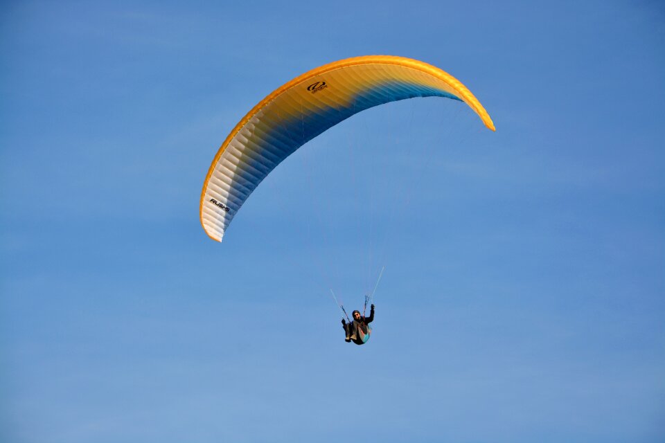 Wing ozone rush5 blue sky fly