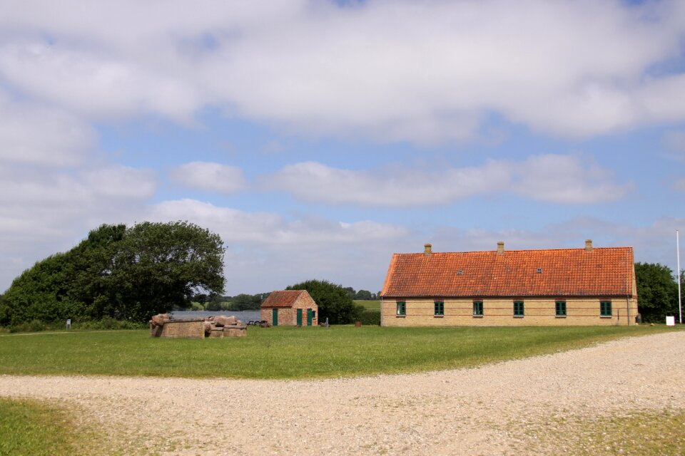 Road building exterior