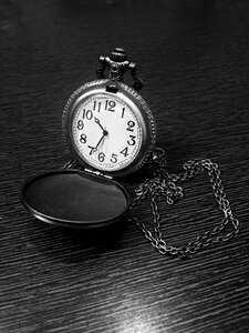 Timepiece locket analog photo