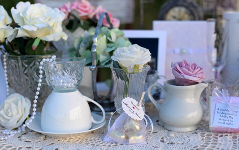 Flowers table setting rose photo