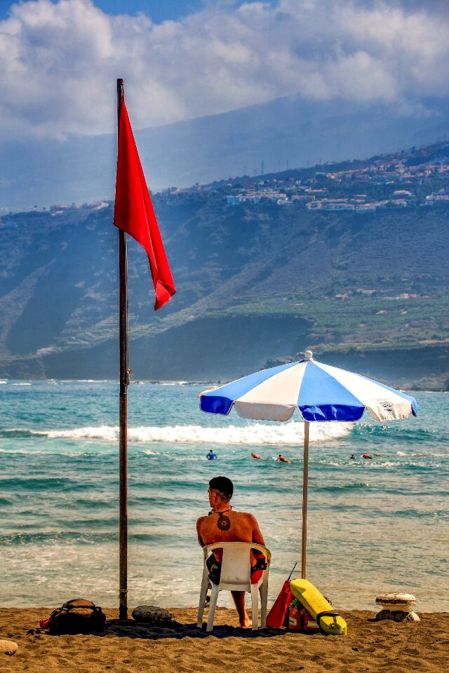 Lifeguard swimming champion beach rescue