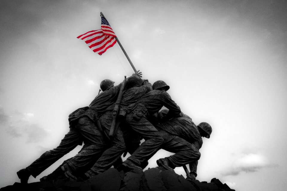 Monument memorial marines
