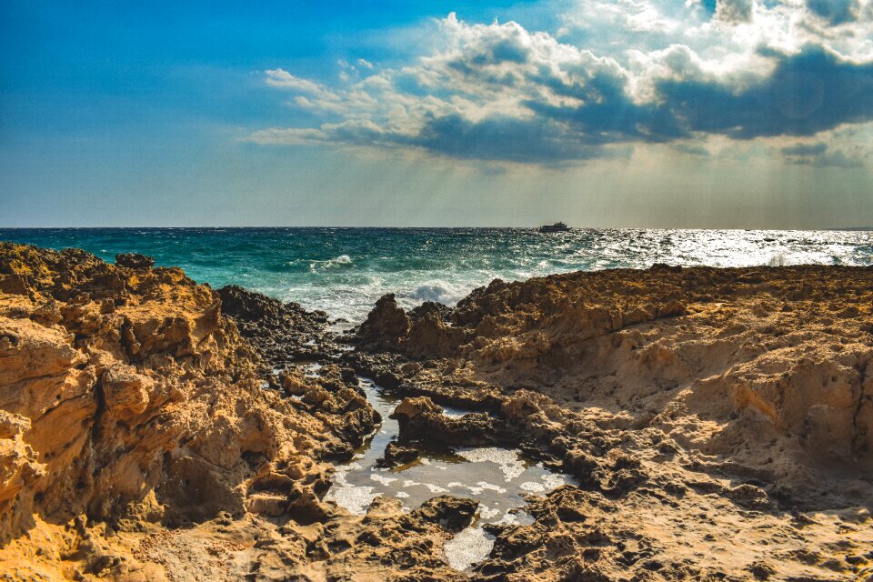 Horizon coast landscape