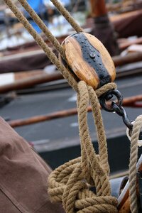 Pulley boat sailing photo