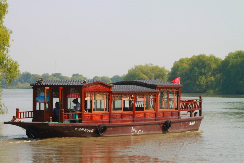 Figure shadow pleasure boat ship