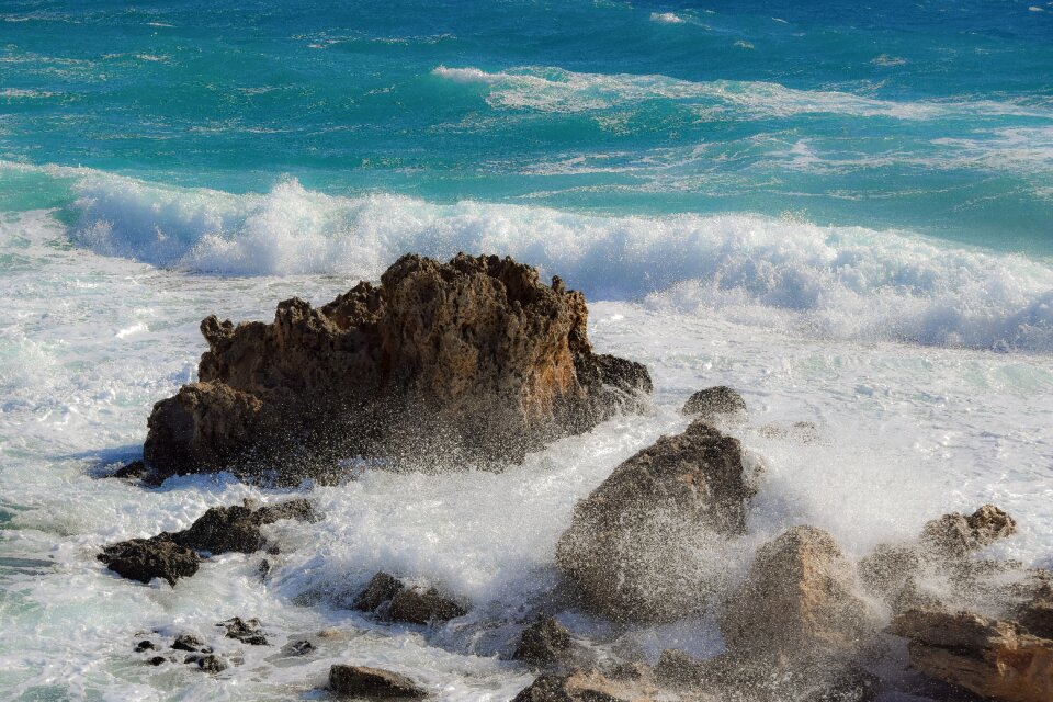 Landscape waves wind