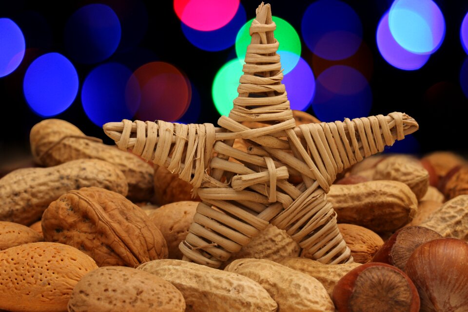 Peanuts almond healthy