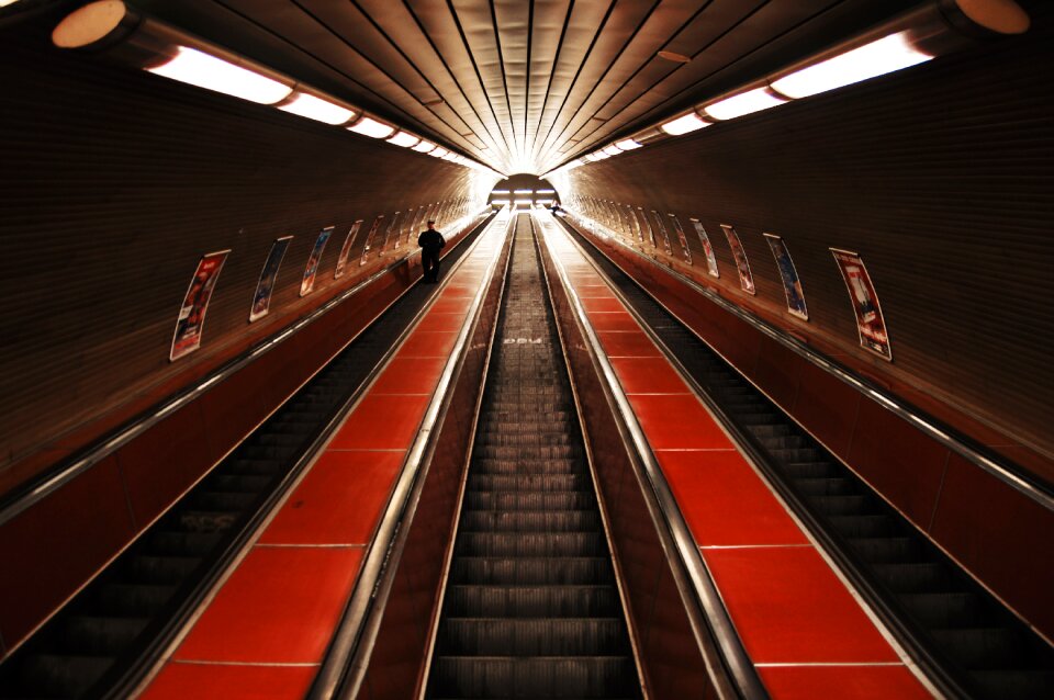Metro architecture city