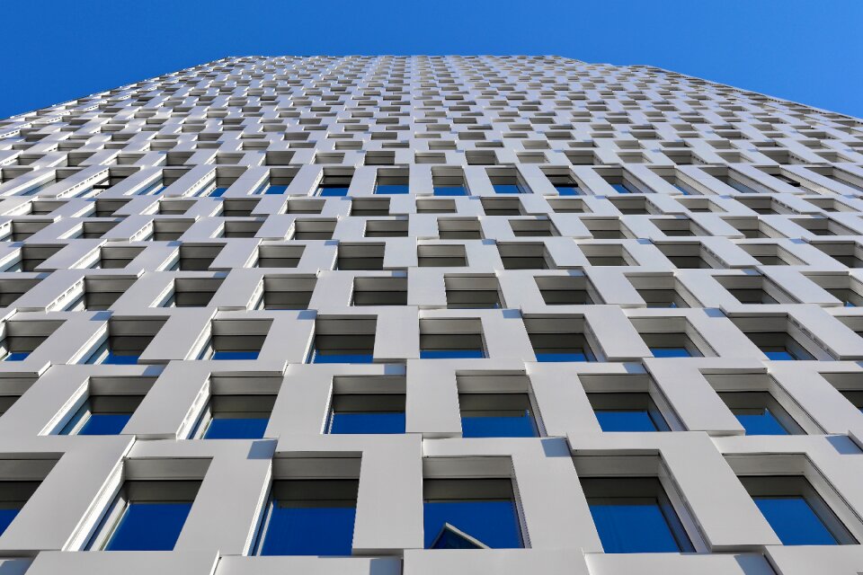 Structure modern downtown