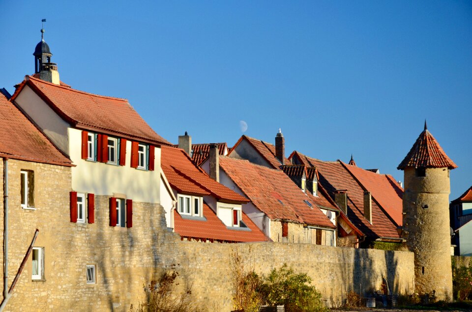 Architecture middle ages historically