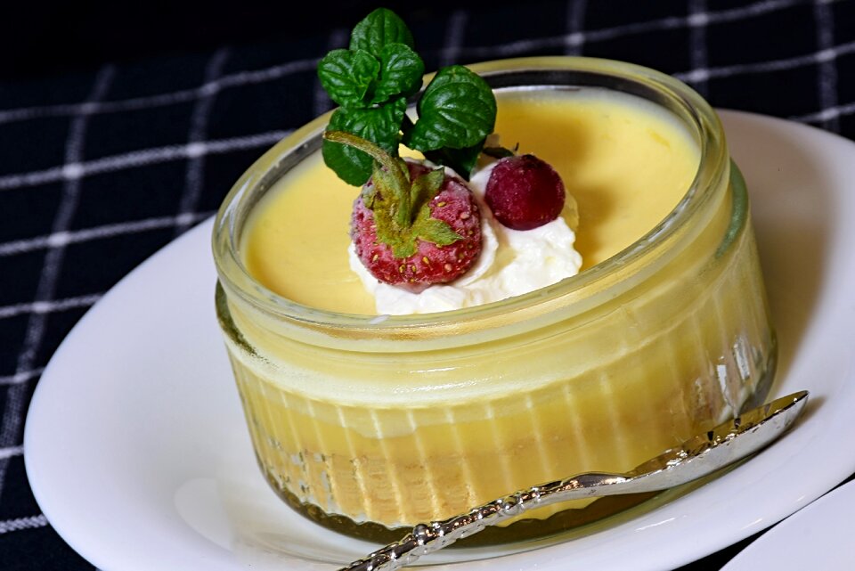 Lemon cream candy food