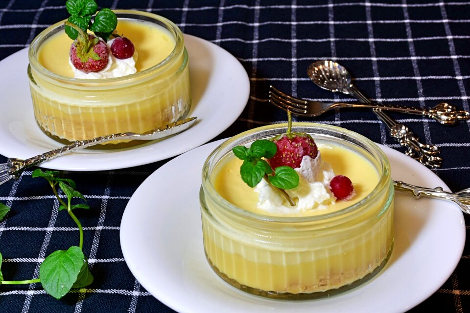 Lemon cream candy food