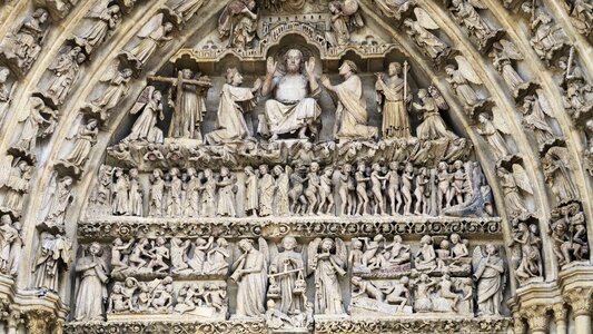 Heritage religion pediment