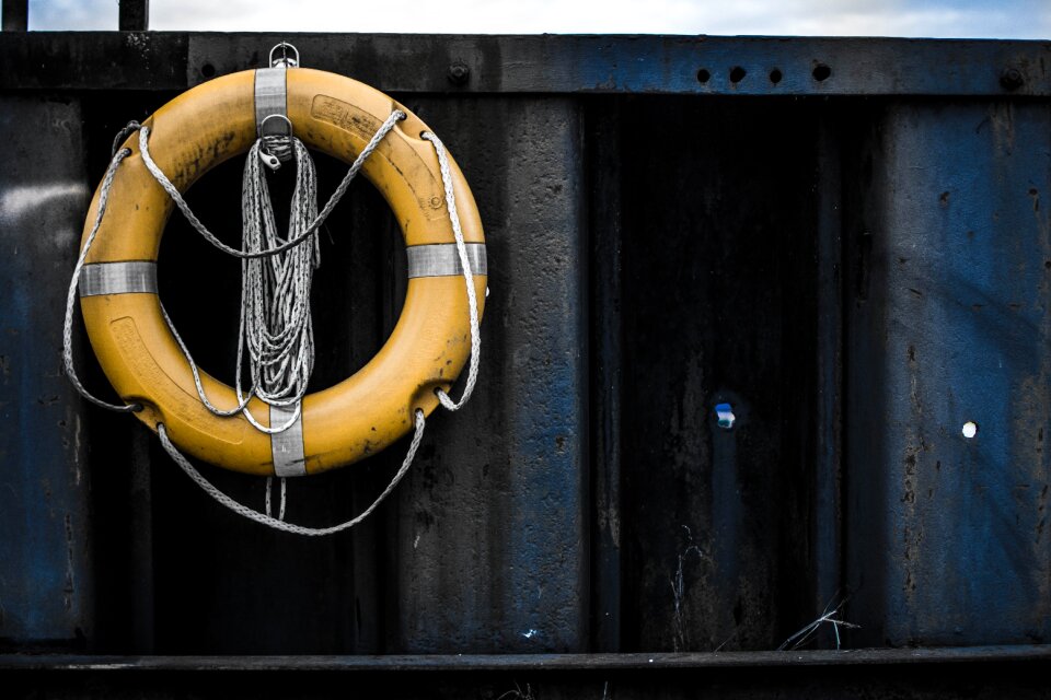 Security seafaring swimming ring