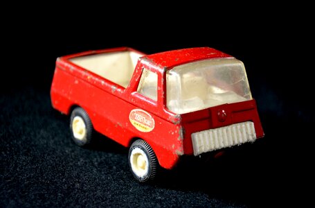 Tin toys vice pickup