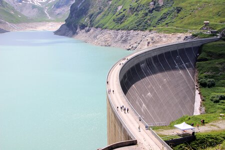 Dam travel mountains