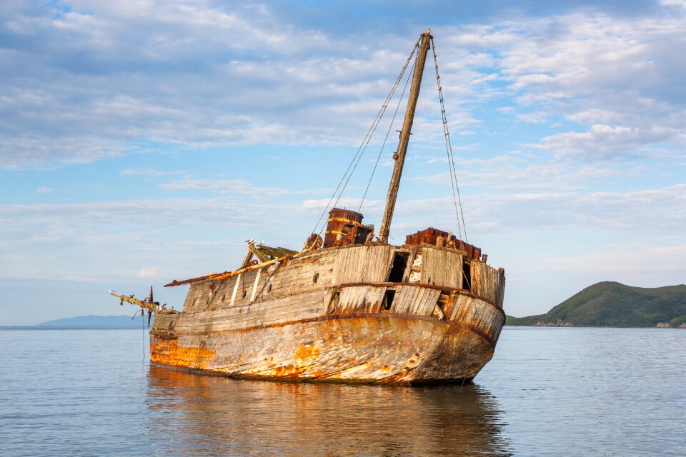 Sea wreck the abandoned
