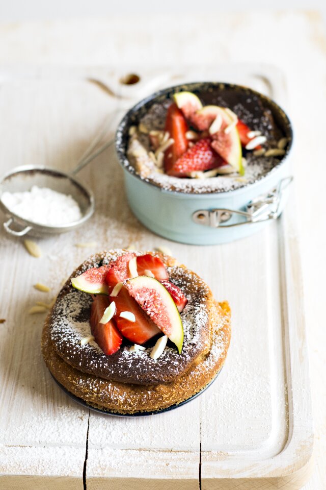 Cake fruit sweet