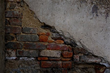 Bricks Damaged