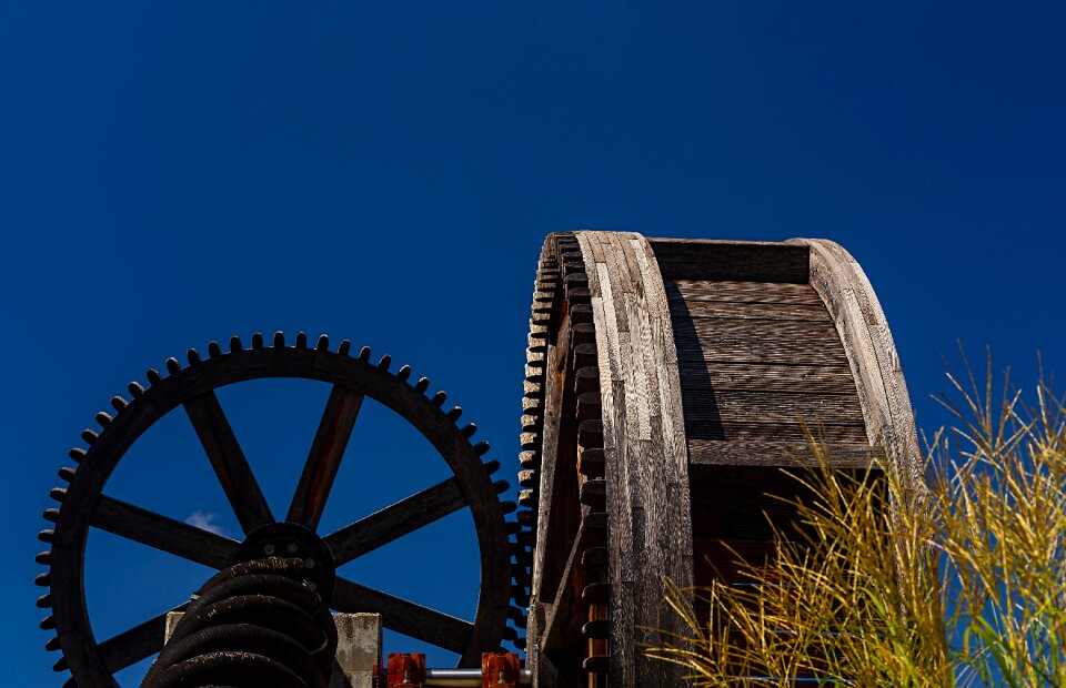 Monument statue archimedes ' screw