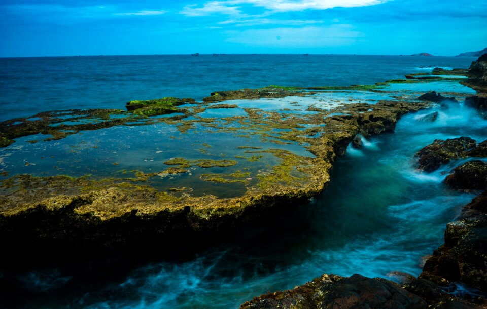 Water the waves coloring
