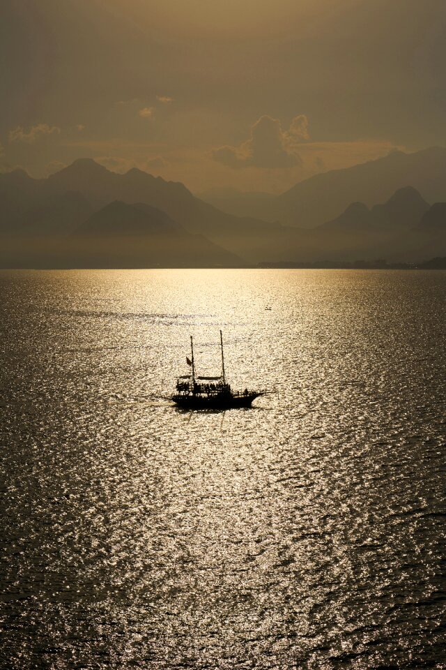 Sailboat go romantic