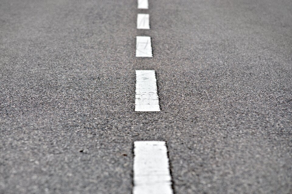 Note road sign asphalt photo