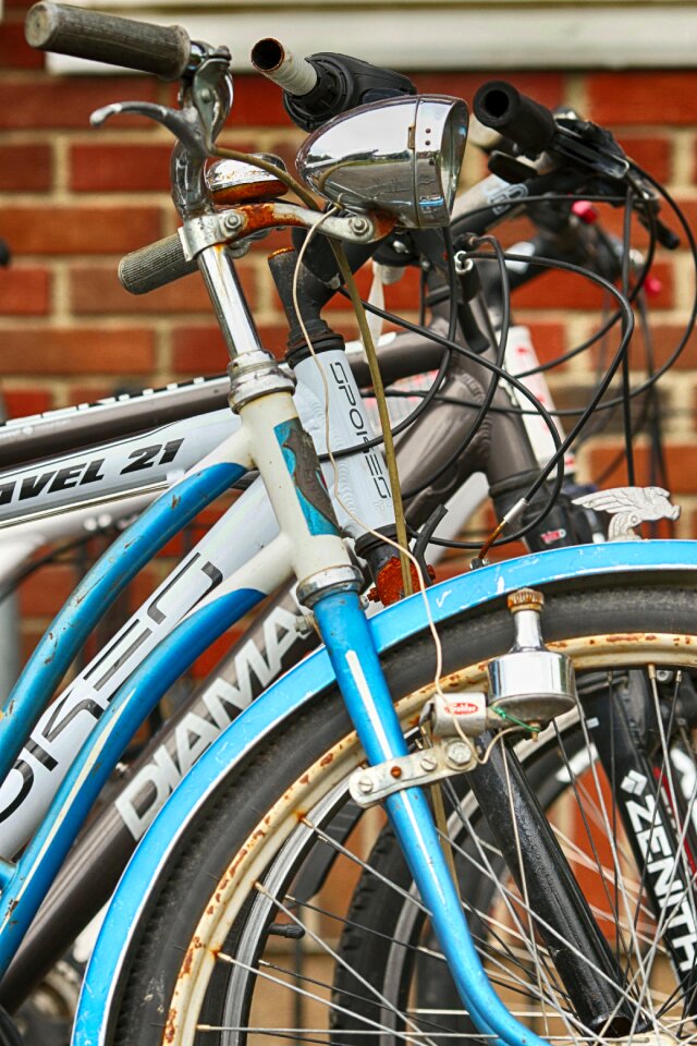 Cycles bicycles brown bike