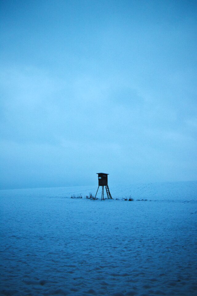 Wintry hunting was sky