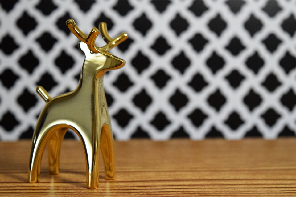 Deer gold holiday