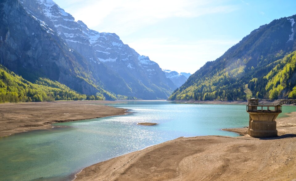 Reservoir bergsee lake klöntal