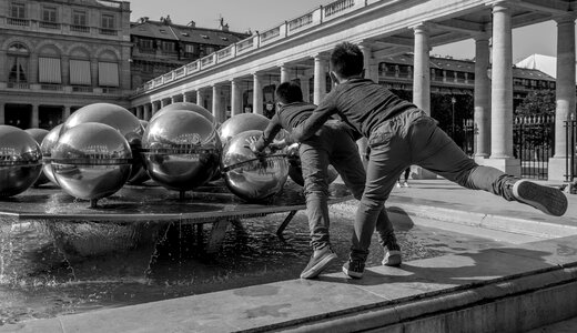 Royal palace fountain boys