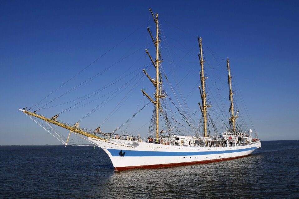 Full ship to me water ship