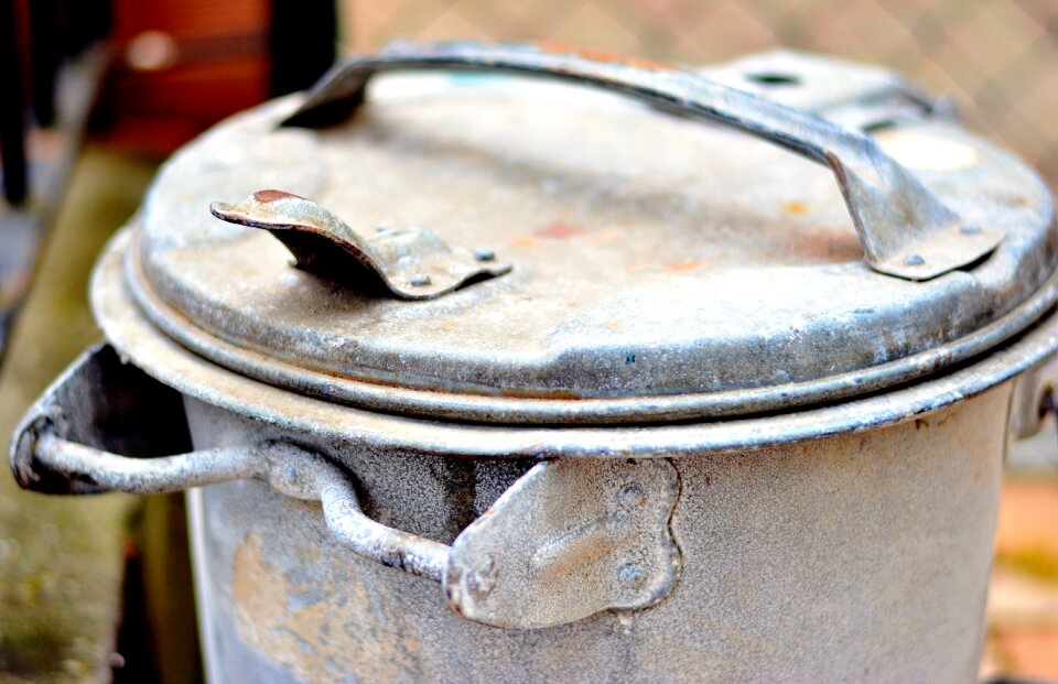Waste zinc waste bins