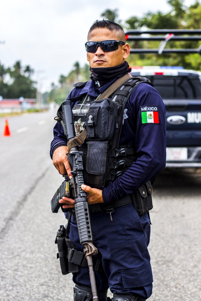 Federal gun military